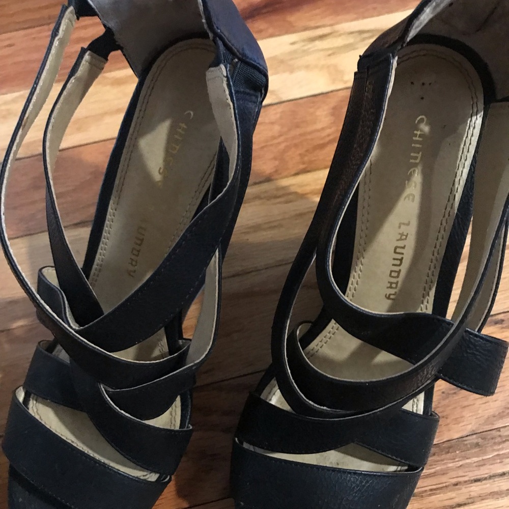 Chinese laundry wedges - Picture 3 of 3